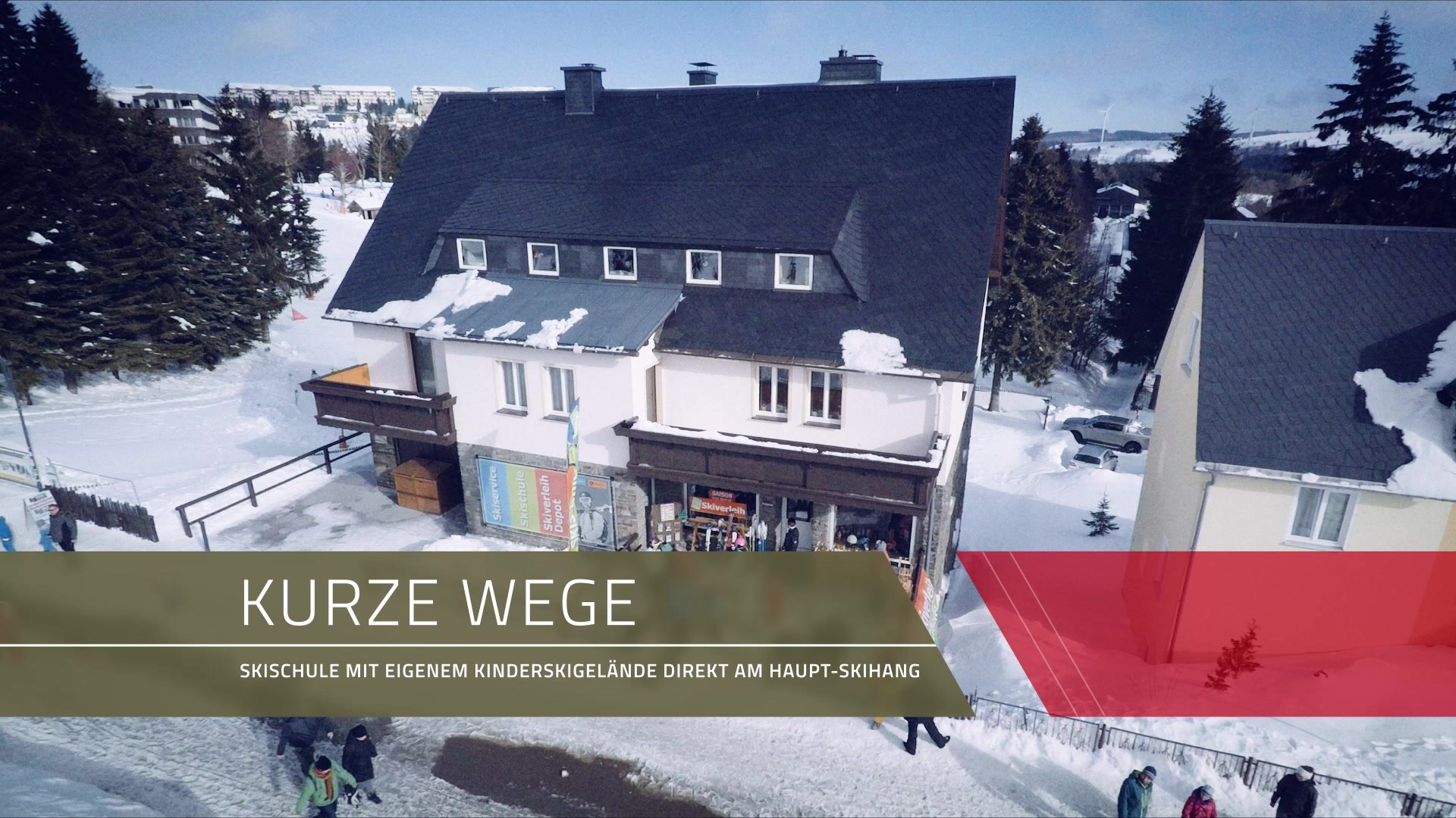 Das Starthaus von oben, dahinter der Haupt-Skihang am Fichtelberg