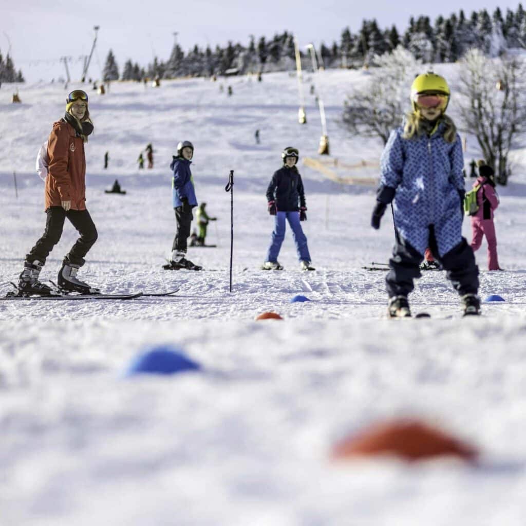 Skischule in Oberwiesenthal: Zwei Partner, ein Ziel
